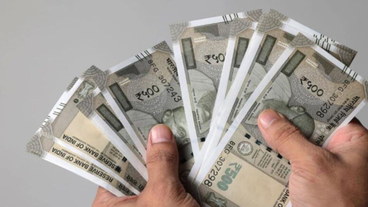 यूपी में सरकारी कर्मचारियों को Diwali Bonus का तोहफा! योगी सरकार ने किया ऐलान तारीख का ऐलान