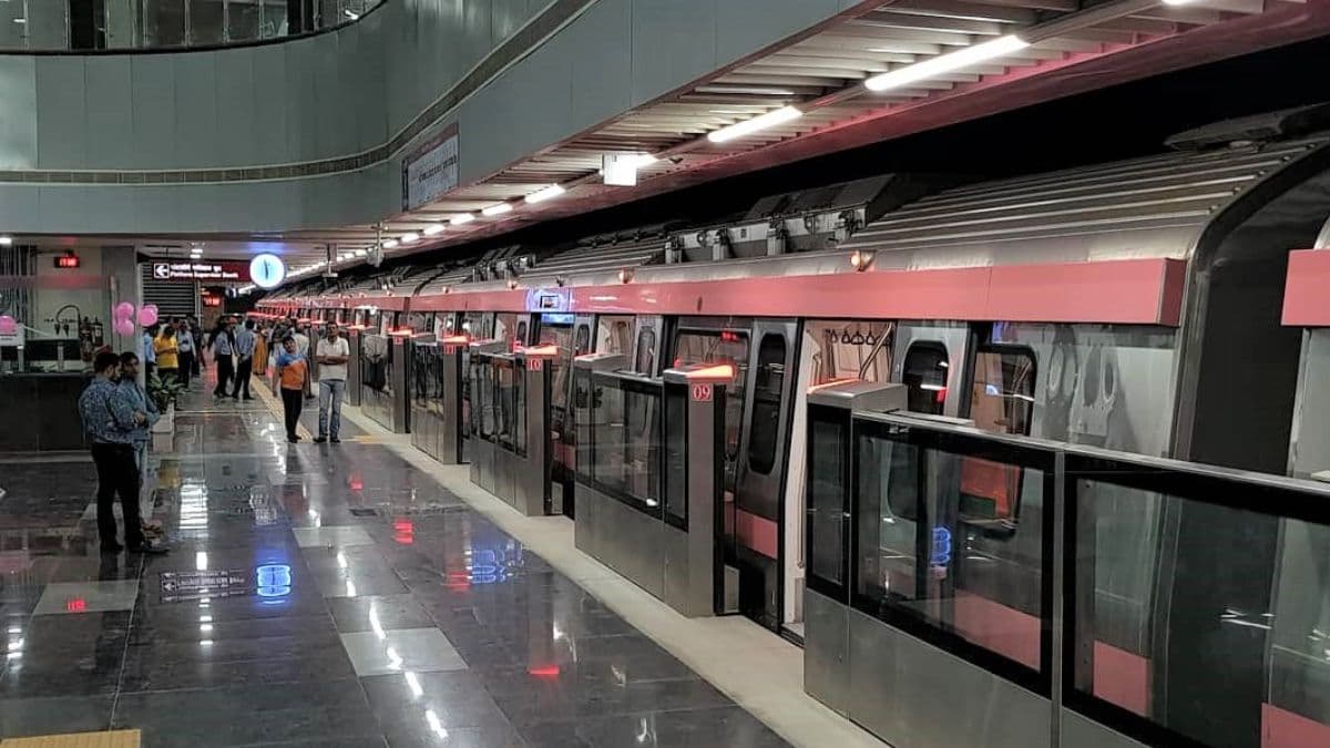 यात्रीगण ध्यान दें! DMRC ने बदला मेट्रो का समय, रविवार को सुबह 3:15 बजे से होगा संचालन