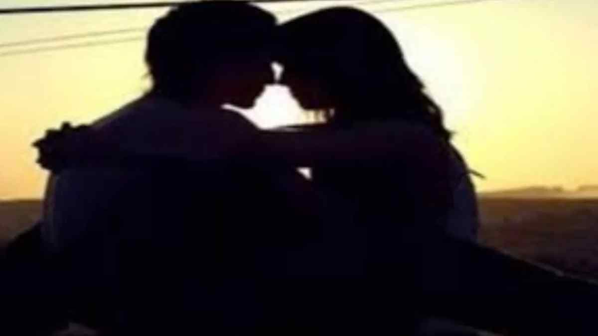 शादीशुदा महिला से शादी के लिए कर बैठा कांड, 'मर चुकी' बेटी को दो महीने बाद बाप ने करवाया गिरफ्तार