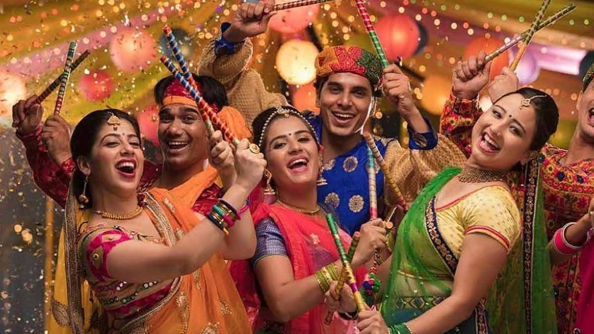 Navratri 2024: इन 5 जगहों पर डांडिया खेलने देश विदेश से आते हैं लोग, जानें टिकट, जगह से लेकर सब कुछ