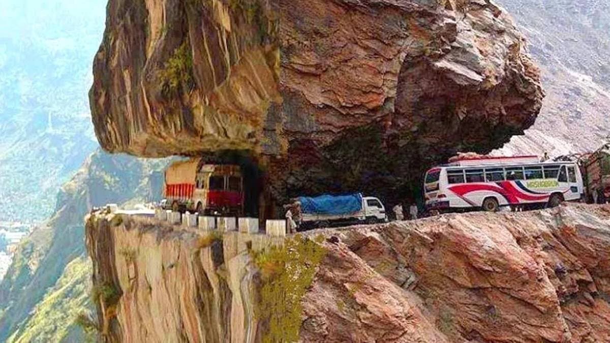 भूलकर भी न घूमने जाएं इन 7 खतरनाक जगहों पर, यहां घूमने से पहले हजार बार सोचें