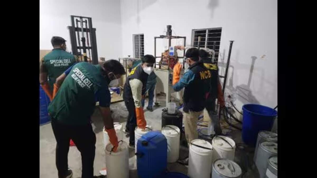 NCB को बड़ी कामयाबी, नोएडा में पकड़ी ड्रग्स फैक्ट्री, दुनिया के सबसे खतरनाक Mexican गिरोह से है कनेक्शन
