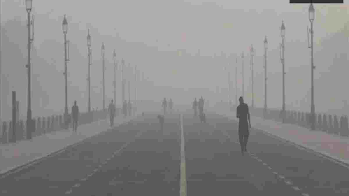 Delhi Pollution: प्रदूषण का दुष्प्रभाव! बढ़ रहा है इन 5 बीमारियों का खतरा; जानें कैसे करें बचाव