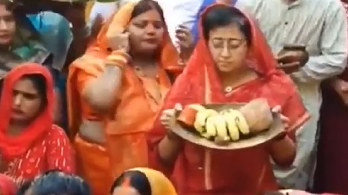 Chhath Puja 2024 : छठ पूजा के रंग में रंगीं CM आतिशी, सामने आया Video