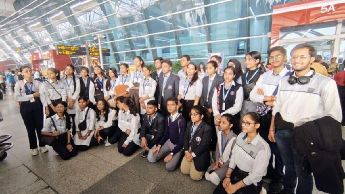 गरीबों के बच्चों का विदेश में पढ़ने का सपना होगा पूरा, दिल्ली के 30 बच्चे फ्रेंच पढ़ने पहुंचे पेरिस