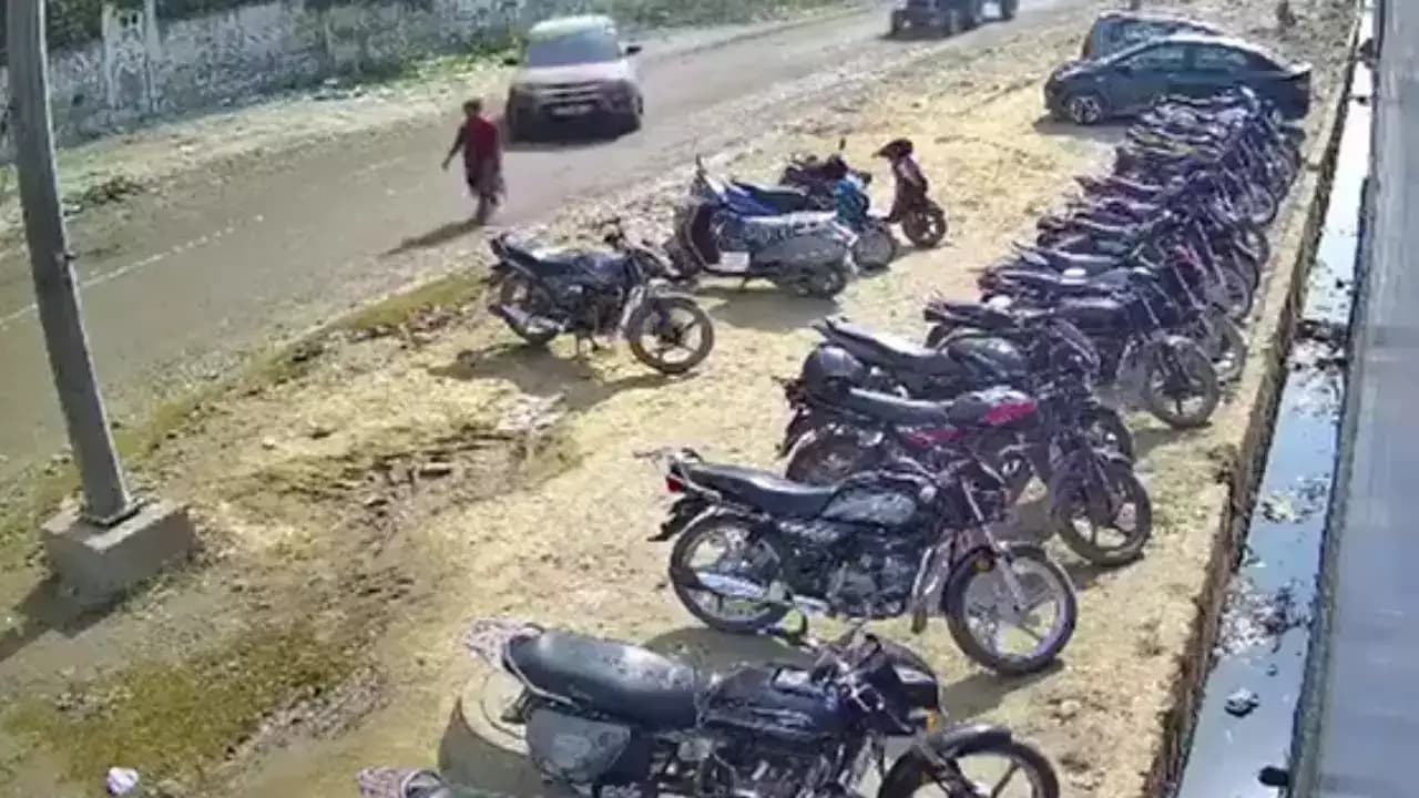 ग्रेटर नोएडा हिट एंड रनः दिवाली पर तेज रफ्तार SUV ने महिला को उड़ाया, Video वायरल