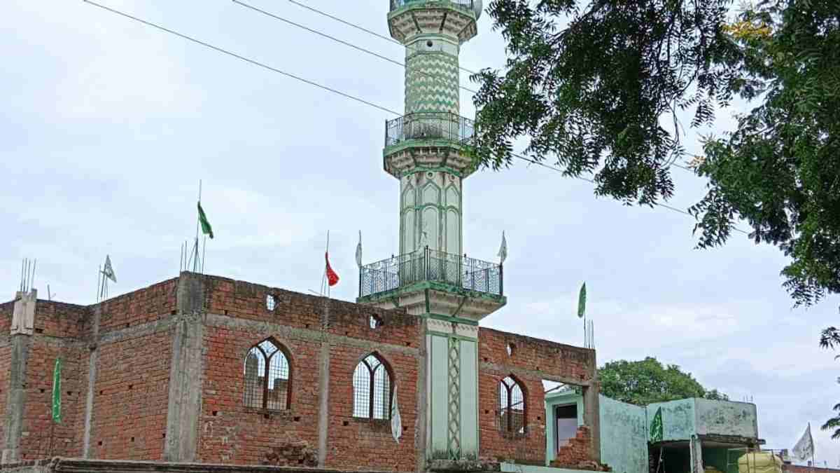 मड़ई मस्जिद को लेकर क्यों फूटा हिंदू संगठनों का गुस्सा? हनुमान चालीसा का पाठ कर उठाई आवाज