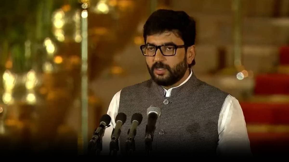 फडणवीस नहीं तो क्या ये बीजेपी नेता बनेंगे महाराष्ट्र के मुख्यमंत्री? सोशल मीडिया पर बताया सच