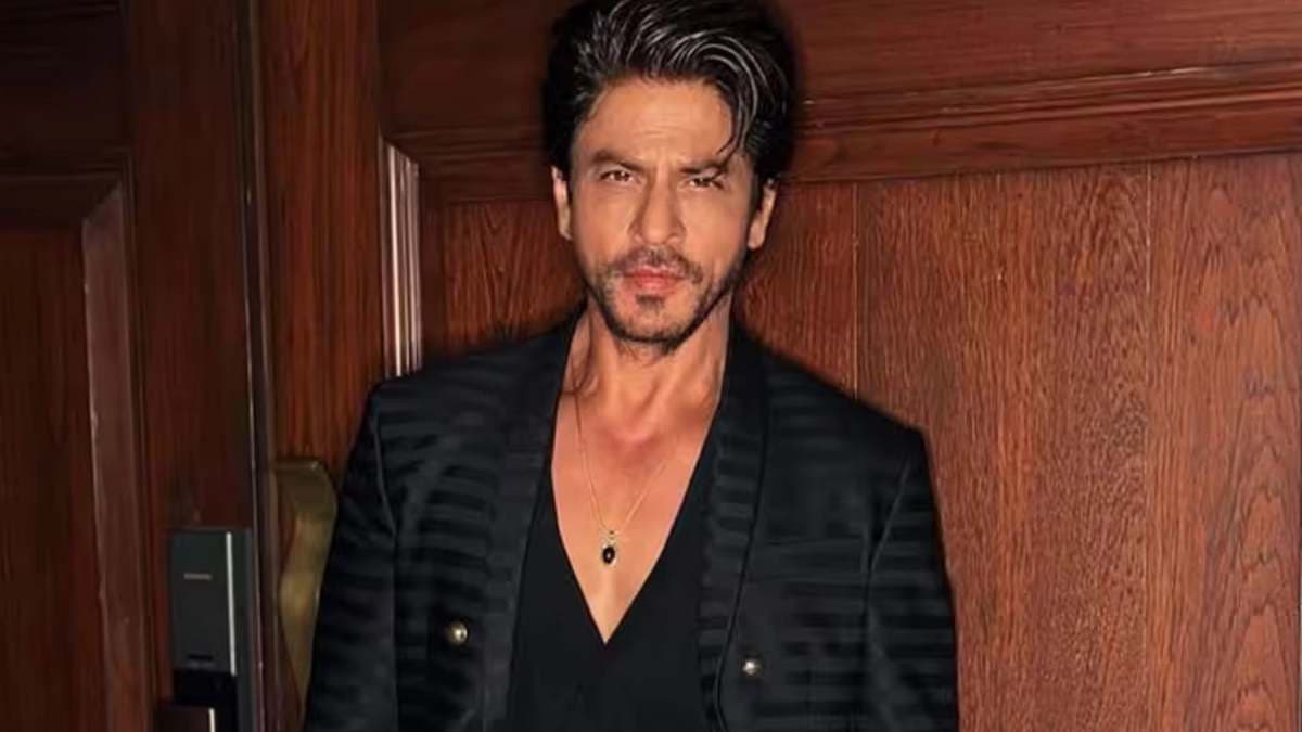 Shahrukh Khan की तरह आप भी छोड़ें सिगरेट, जानें इस बुरी आदत से कैसे छुड़ाएं पीछा?