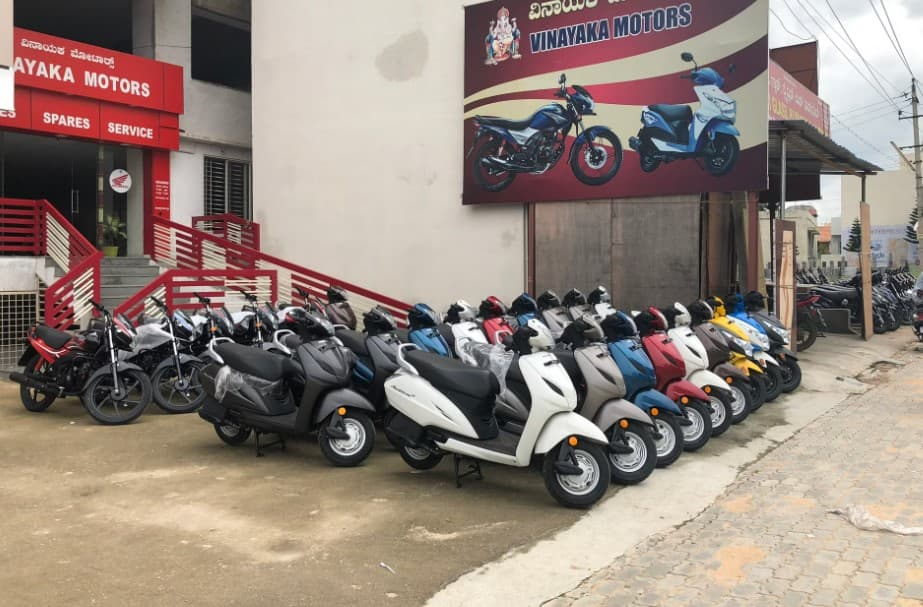 भारत में टू-व्हीलर वाहनों की बिक्री में जबरदस्त ग्रोथ, डिस्काउंट और नए मॉडल से हुआ फायदा
