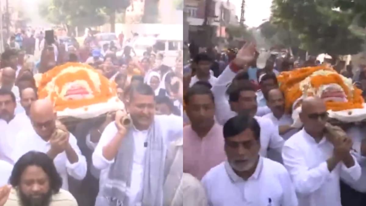 Sharda Sinha के फ्यूनरल की पहली तस्वीर आई सामने, पंचतत्व में विलीन सिंगर