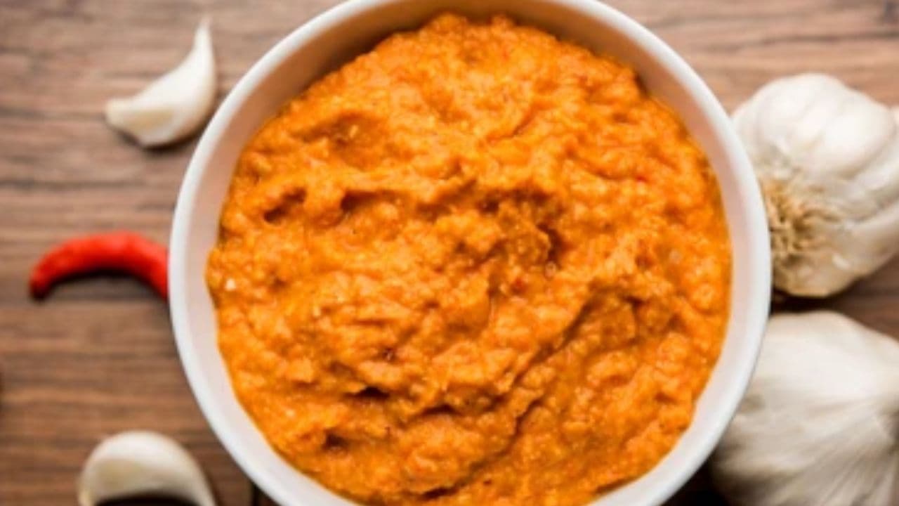 Lehsun Chutney Recipe: लहसुन की चटनी में मिलेगा राजस्थान का स्वाद! जानें आसान विधि