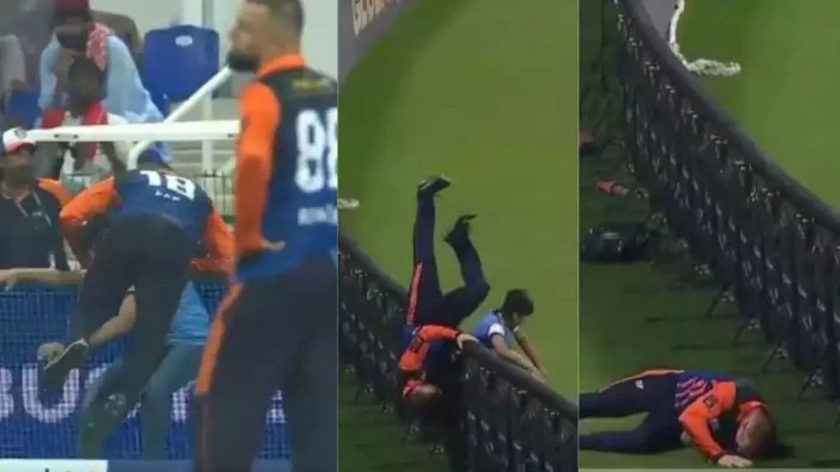 बाल-बाल बचे फाफ डु प्लेसिस! बॉल ब्वॉय ने WWE स्टाइल में दी बाउंड्री लाइन पर पटखनी, वीडियो वायरल