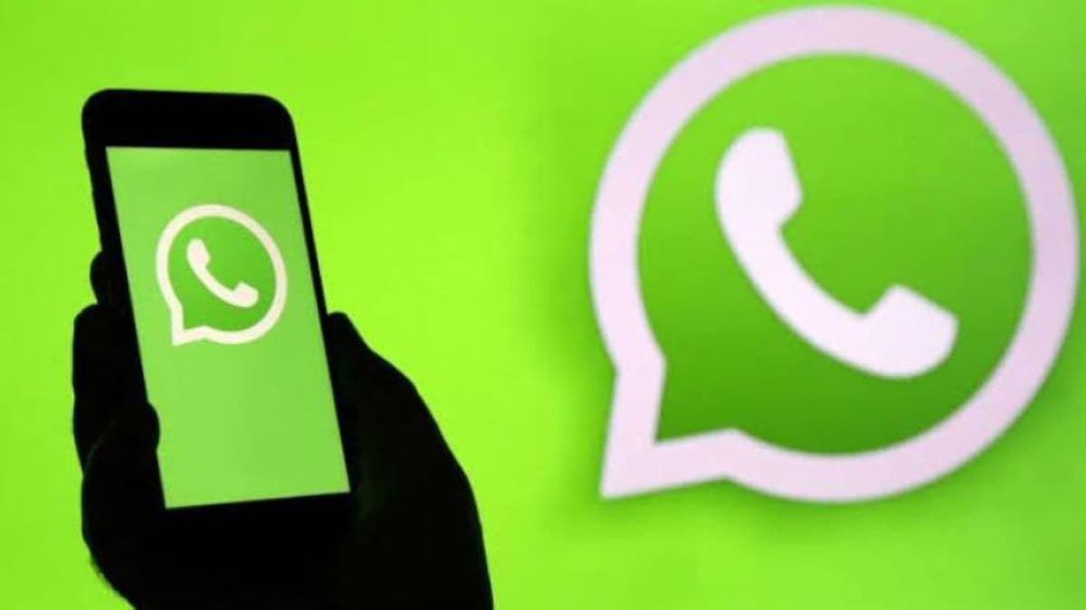WhatsApp Down: दुनियाभर में डाउन हुआ व्हाट्सएप, मैसेज भेजने में आ रही दिक्कत