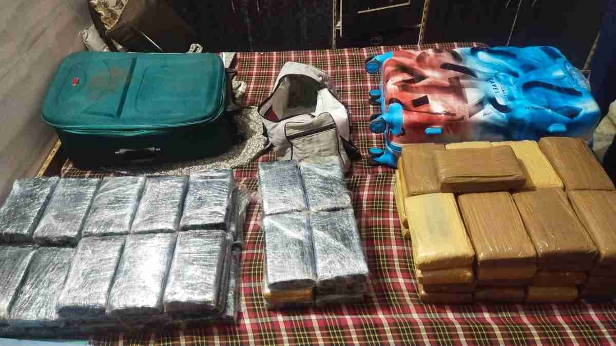 Delhi: NCB ने पकड़ी 900 करोड़ रुपए की कोकीन, ऑस्ट्रेलिया भेजने की थी तैयारी