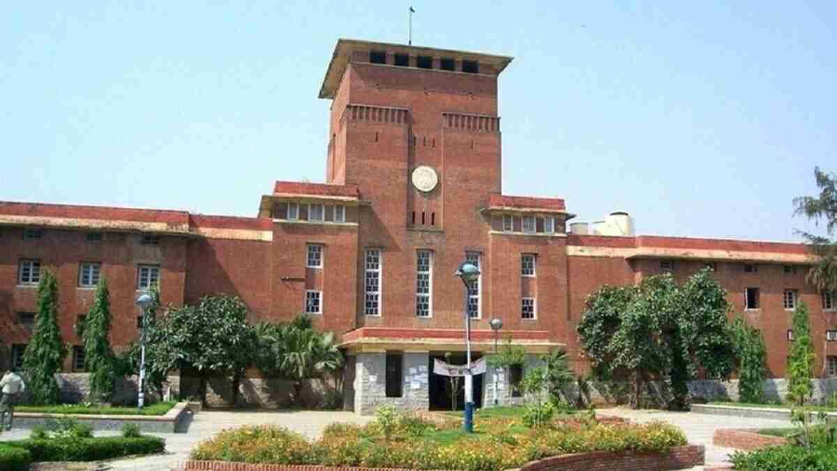 देश की इस IIT से पढ़ने वाले छात्रों को मिल रही सबसे ज्यादा नौकरी, 219 वें नंबर पर है दिल्ली यूनिवर्सिटी