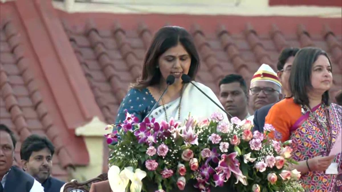Maharashtra: कैबिनेट के नए चेहरों में पंकजा मुंडे भी शामिल, जानें इसके क्या हैं मायने?