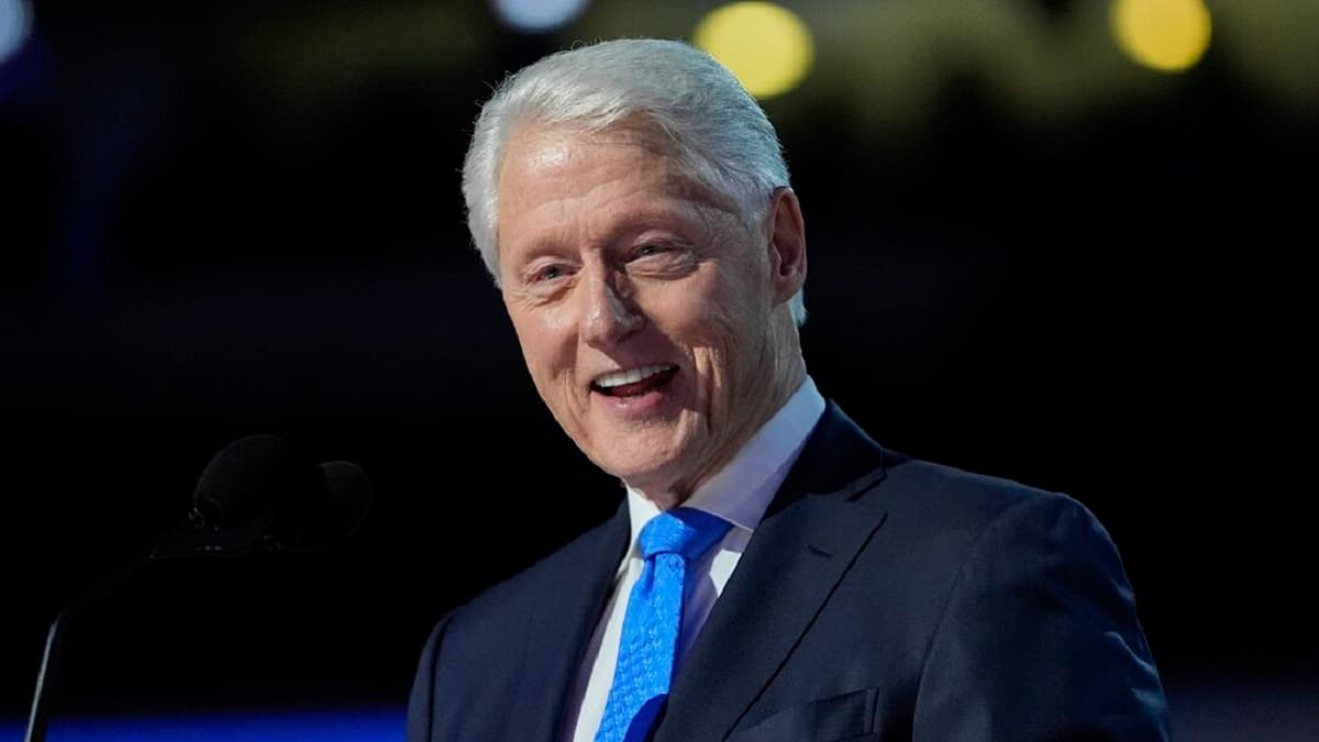 Bill Clinton Hospitalized: अमेरिका के पूर्व राष्ट्रपति की तबियत बिगड़ी, अस्पताल में कराए गए भर्ती