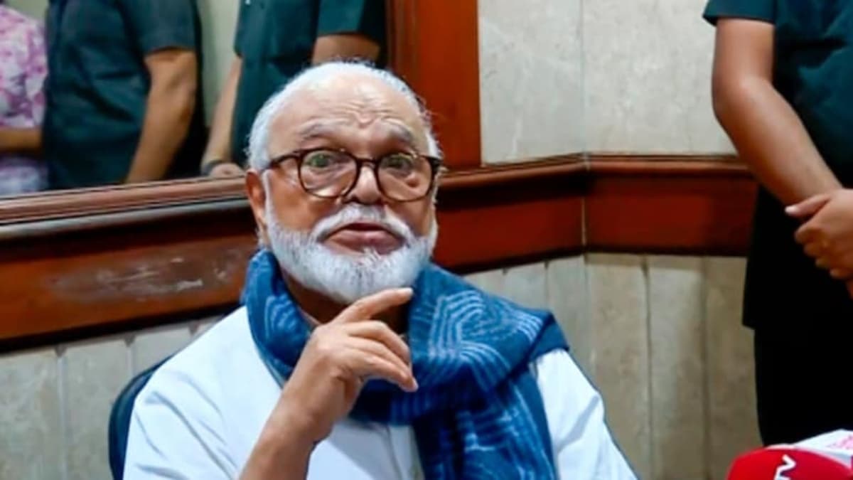 ED कार्यालय में लगी आग से मंत्री भुजबल का पासपोर्ट क्षतिग्रस्त, अदालत ने विदेश यात्रा की अवधि 12 जून तक बढ़ाई