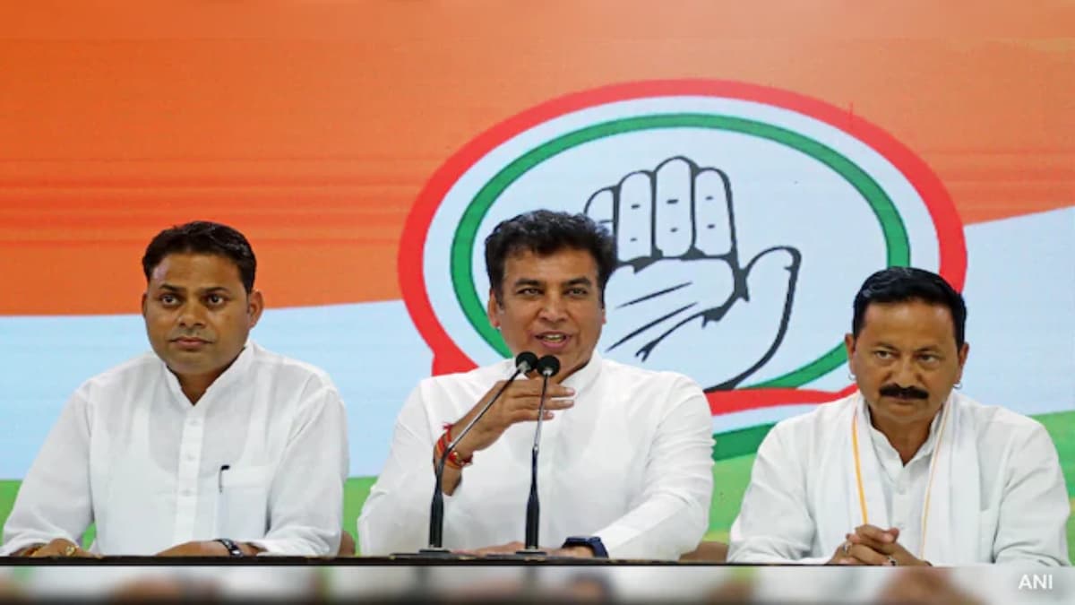 'सत्ता में आए तो देंगे 400 यूनिट फ्री बिजली...', दिल्ली चुनाव से पहले कांग्रेस का बड़ा ऐलान