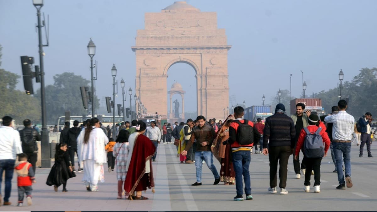 भयंकर सर्द हवाओं से लौटी ठंड! पश्चिमी विक्षोभ फिर बरसाएगा बादल; पढ़ें 16 राज्यों के लिए IMD का अपडेट