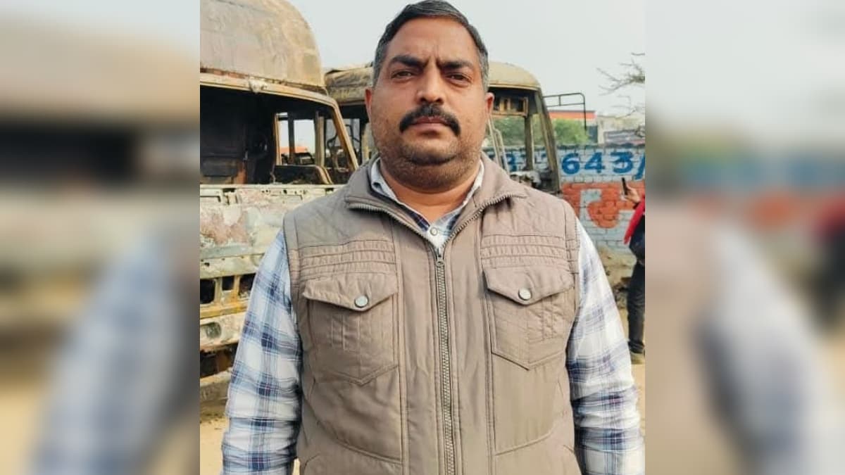 'यात्रियों को जगाया, बिजली सप्लाई बंद करवाई', जयपुर टैंकर हादसे में कंडक्टर ने देवदूत बनकर बचाईं कई जानें