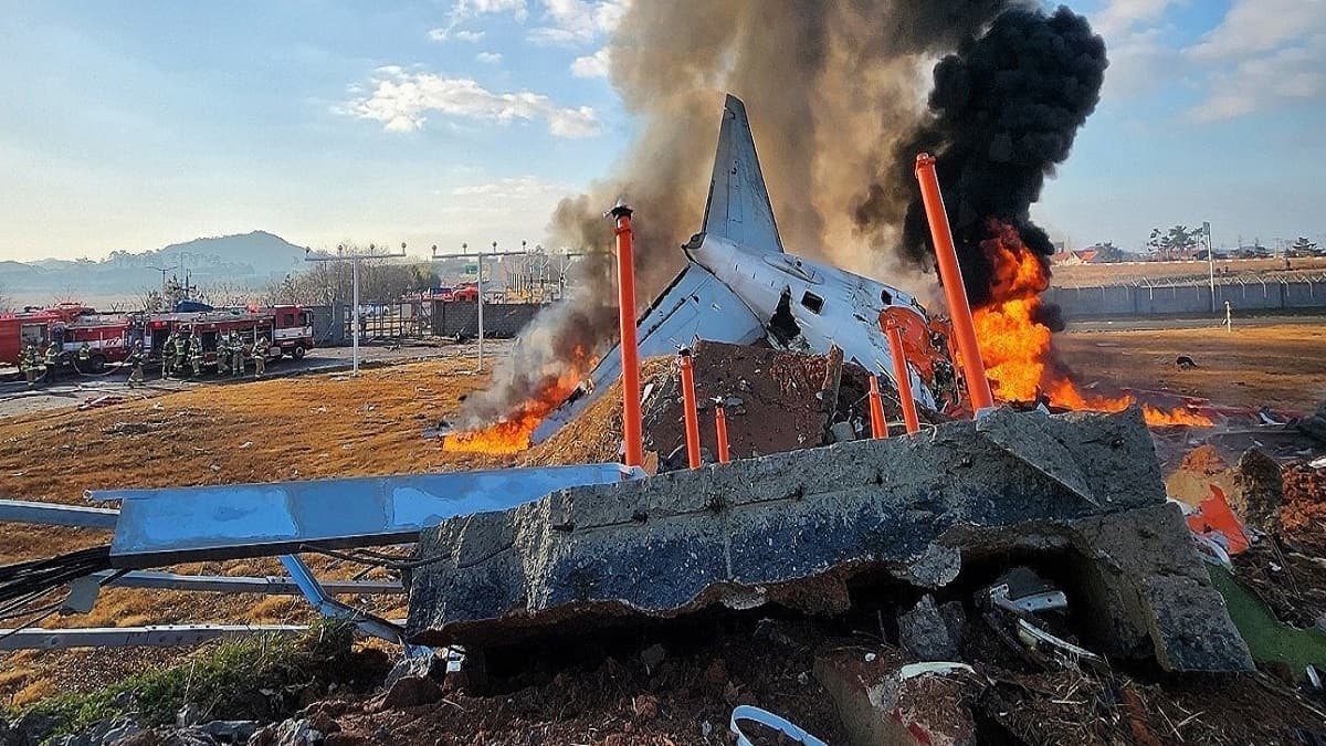 Plane Crash: भीषण विमान हादसे में 179 की मौत! बैंकॉक से दक्षिण कोरिया लौट रही थी फ्लाइट