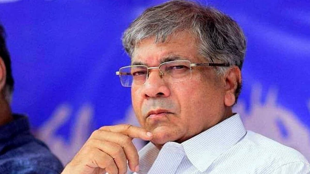 अमित शाह-RSS पर बुरी तरह भड़के प्रकाश आंबेडकर, बोले- पुरानी मानसिकता बाहर आ गई
