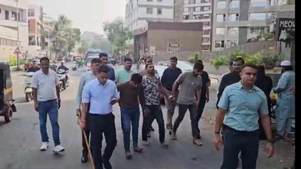 सूरत में निकला अपराधियों का जुलूस, कभी इस गिरोह के नाम से कांपते थे लोग!