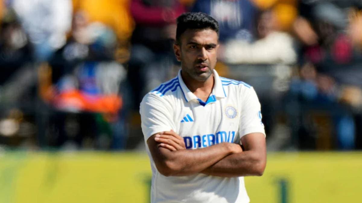 IND vs AUS: टीम इंडिया में हुआ बड़ा बदलाव, आर अश्विन की जगह इस युवा खिलाड़ी को मिला मौका