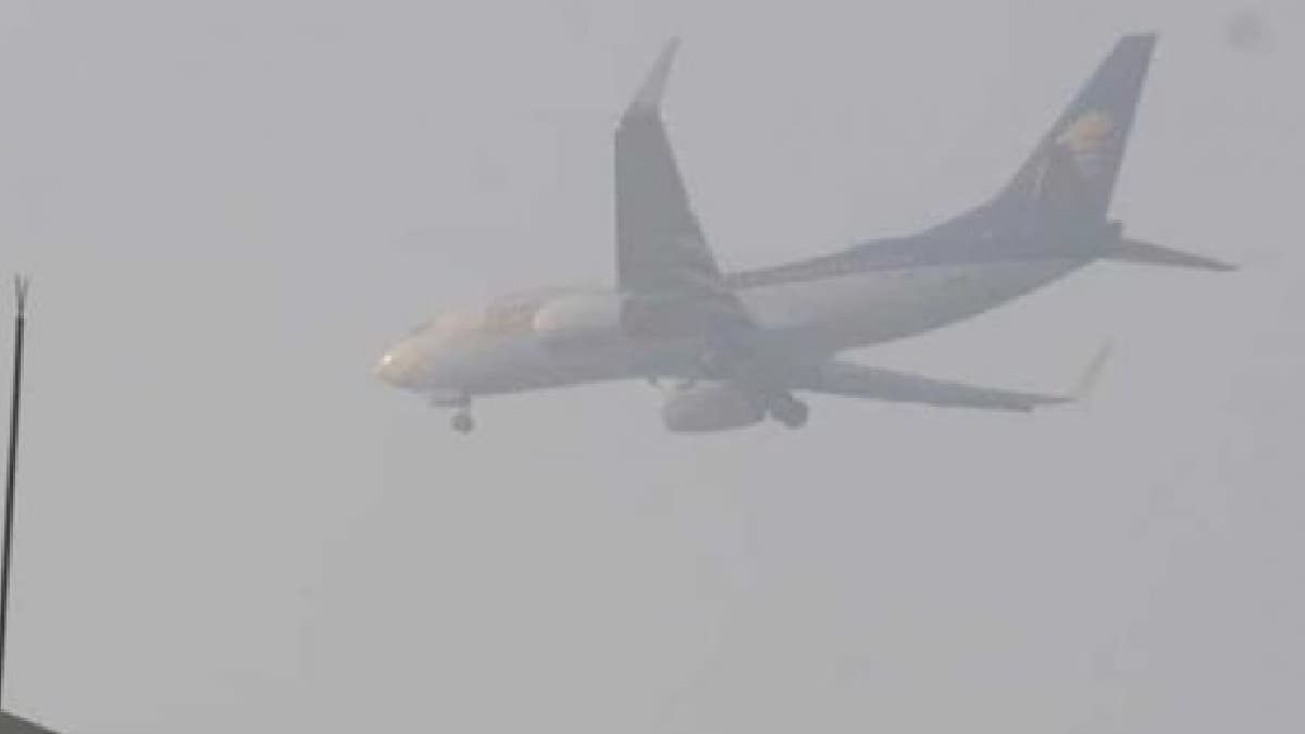 Delhi Airport Issued Advisory: फ्लाइट लेने के लिए जरूर पढ़ लें ये एडवाइजरी