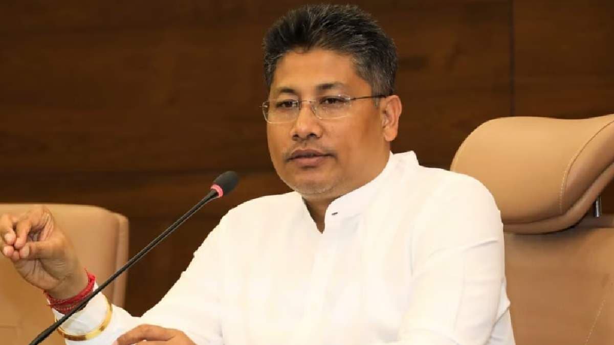 गोमांस पर बैन के फैसले का स्वागत करो या पाकिस्तान चले जाओ... असम के मंत्री का खुला चैलेंज
