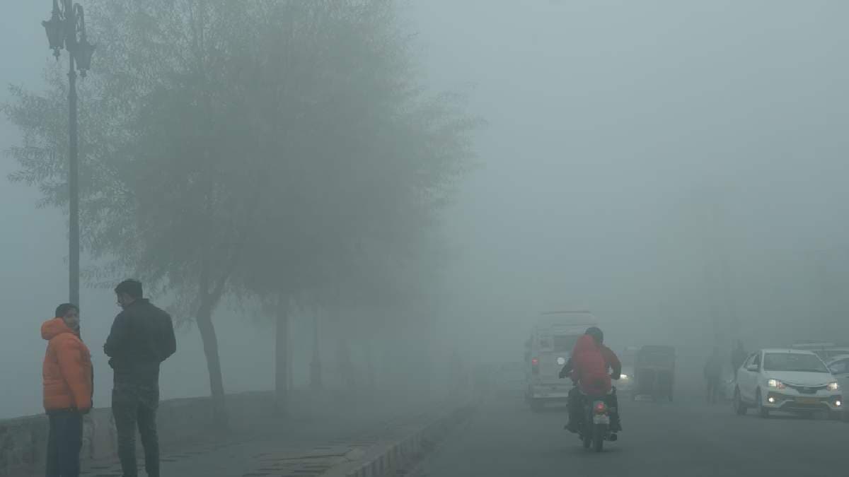 UP-Bihar Weather: उत्तर प्रदेश में कोहरे का अलर्ट; बिहार में 9 डिग्री तक लुढ़का तापमान, जानें मौसम का हाल