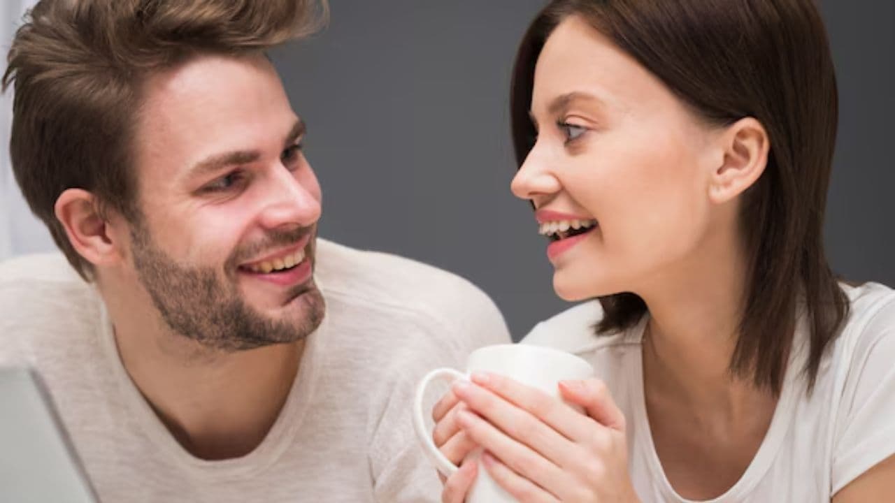 Relationship Tips: हेल्दी रिलेशनशिप के लिए अपनाएं ये 5 आदतें, खुशियों से भर जाएगा आपका रिश्ता