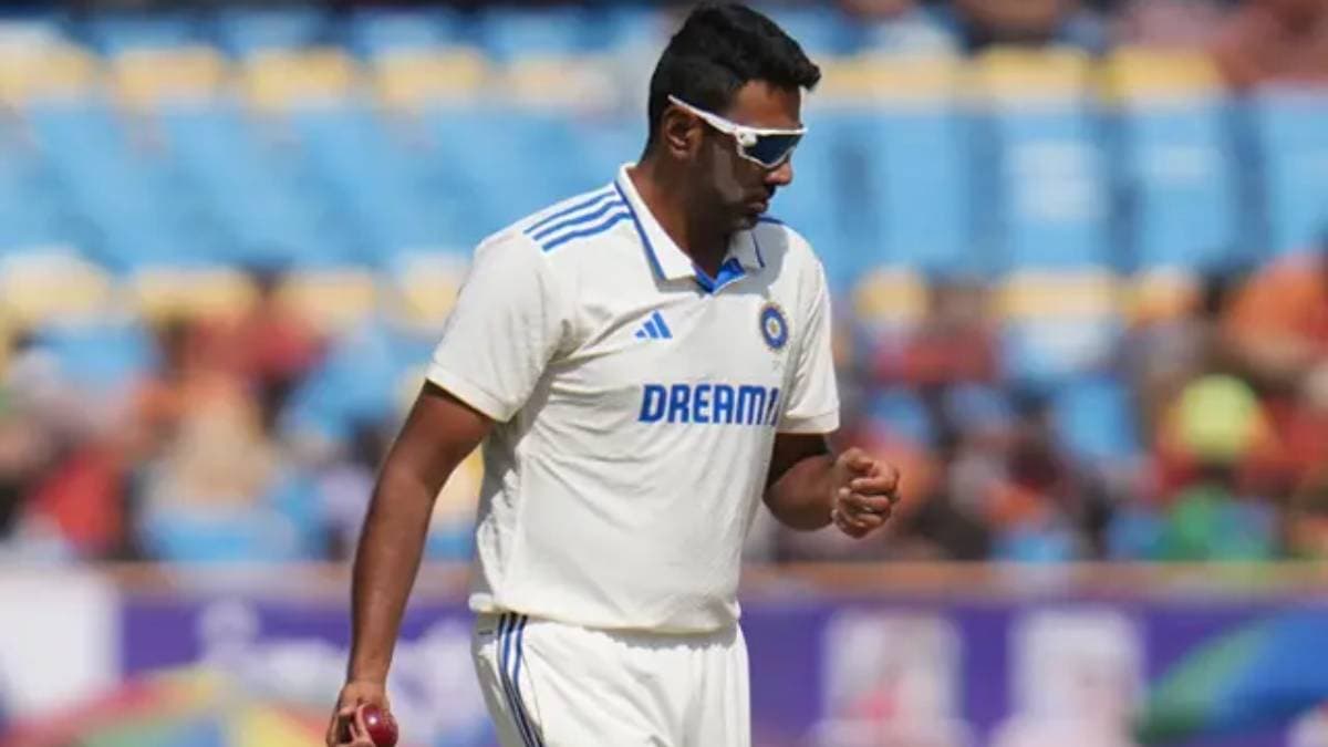 r Ashwin (2)