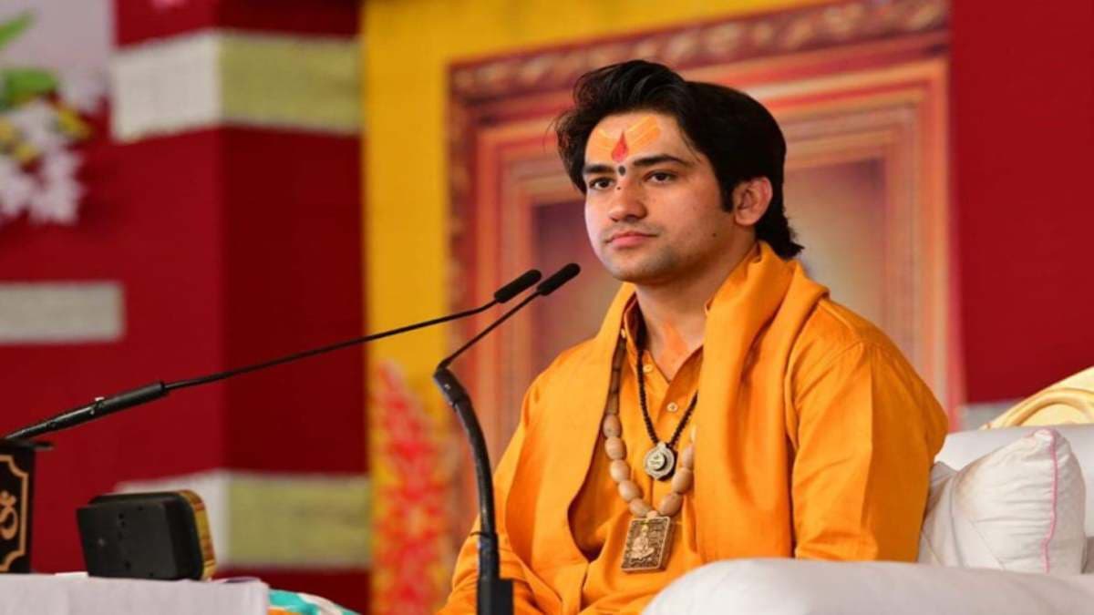 महाकुंभ में मोनालिसा, हर्षा, IIT बाबा पर भड़के बाबा बागेश्वर; बोले- रील विषय नहीं आस्था का विषय है