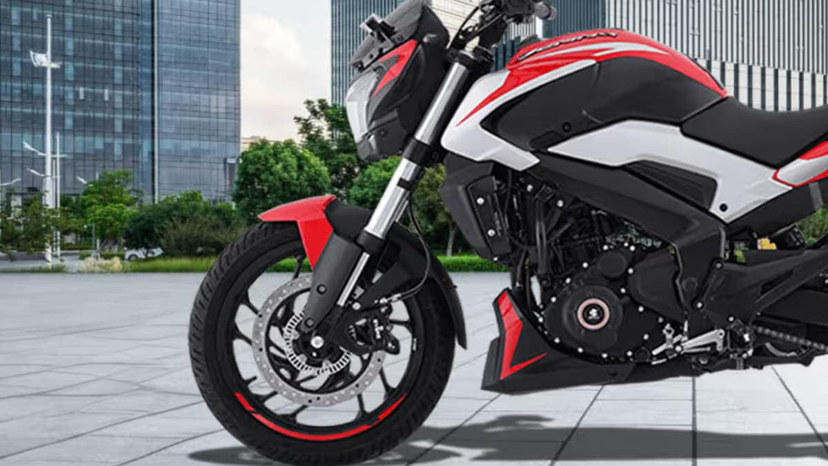 Bajaj की सबसे एडवांस्ड बाइक इस महीने होगी लॉन्च! Honda Shine से होगा आमना-सामना