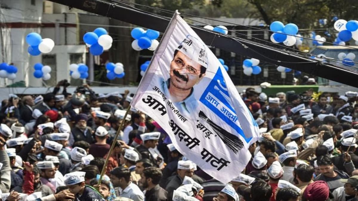 Delhi Elections: 8 विधायकों के AAP छोड़ने का दिल्ली चुनाव पर कितना पड़ेगा असर?