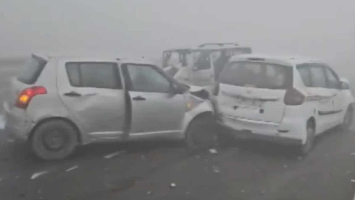 Hapur Accient