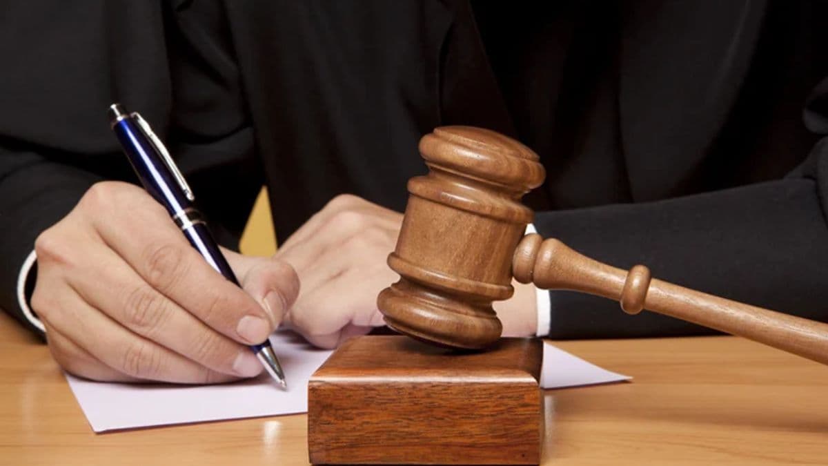 'सहमति से बनाए संबंध मारपीट का लाइसेंस नहीं देते...', हाई कोर्ट ने इंस्पेक्टर के केस में क्या-क्या कहा?