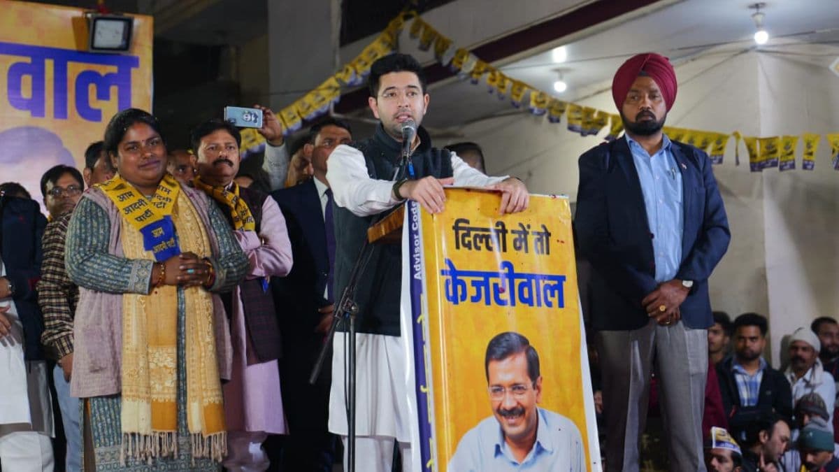 रोहतास नगर में राघव चड्ढा की रैली, AAP प्रत्याशी सरिता सिंह के समर्थन में उमड़ा जनसैलाब