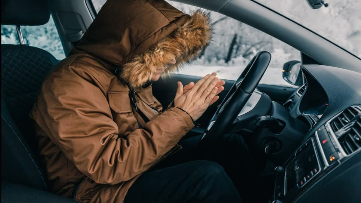 Car में हीटर चलाते समय भूलकर भी न करें ये गलती, गैस का चैंबर बन सकती है गाड़ी
