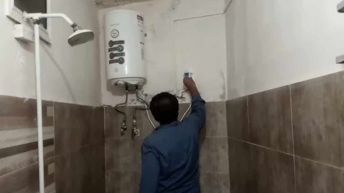 geyser in bathroom