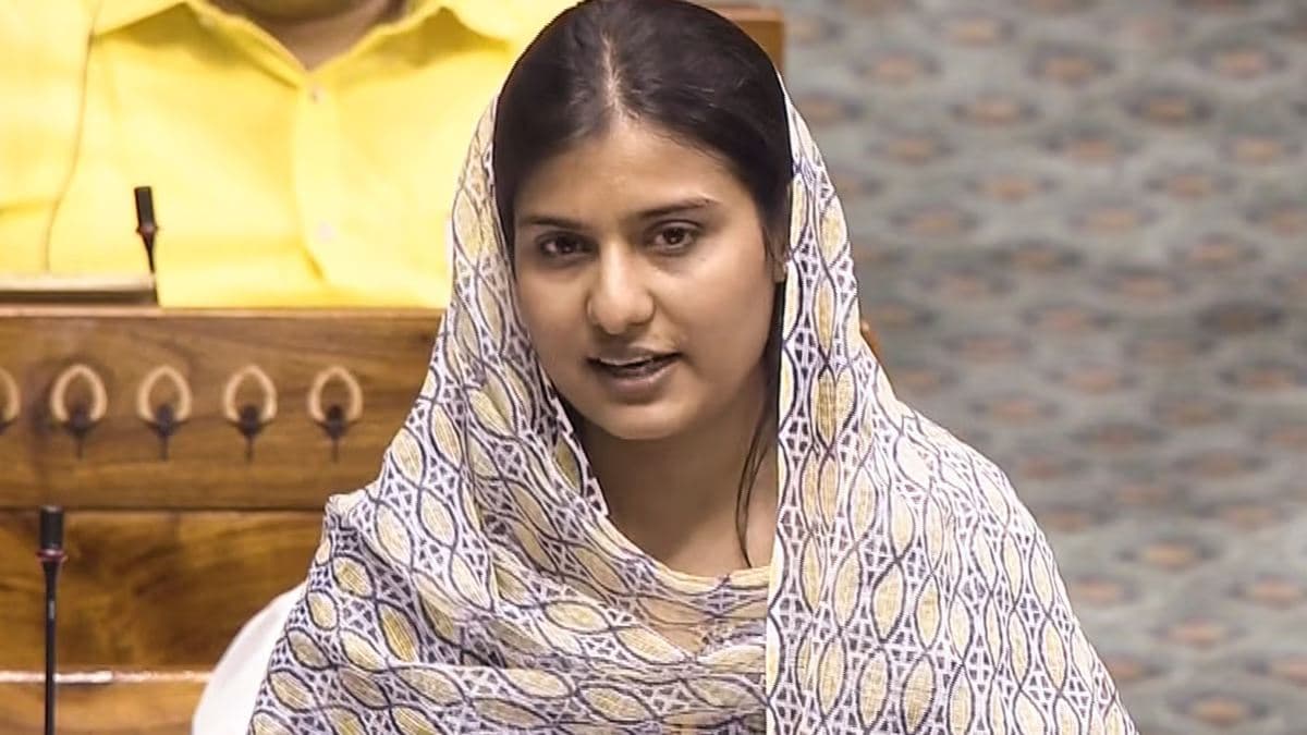 'बेदम हुए बीमार दवा क्यों नही देते', सपा सांसद इकरा हसन ने शायराना अंदाज में मोदी सरकार पर कसा तंज