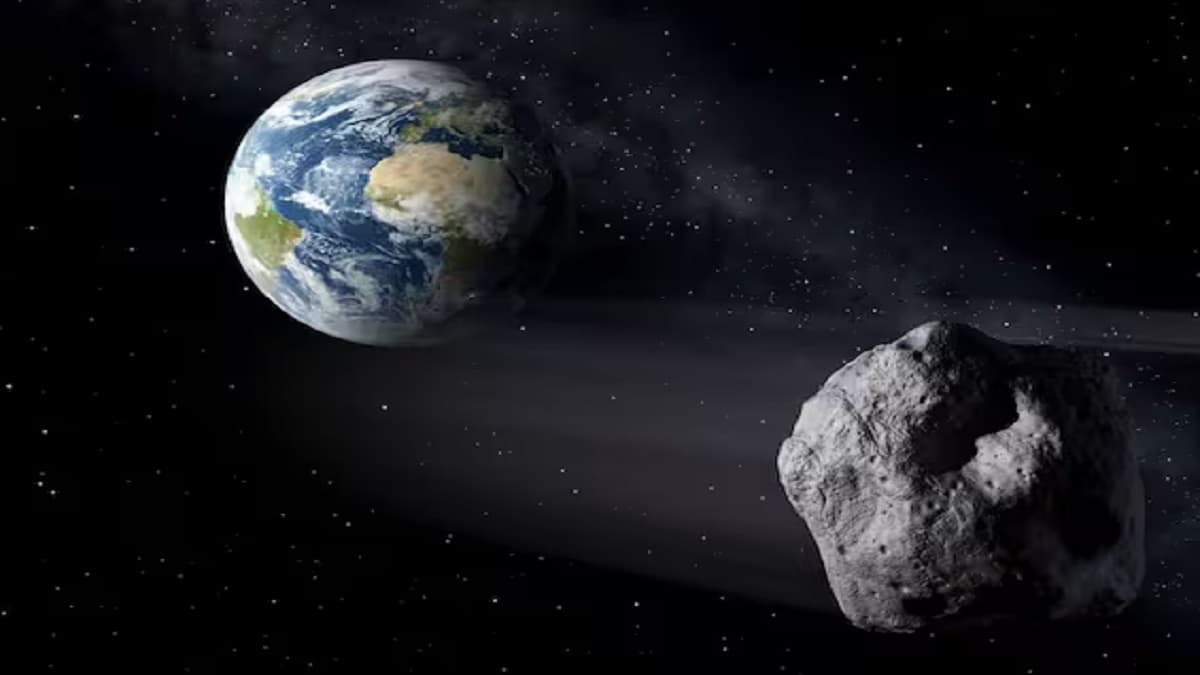 स्टेडियम साइज के एस्टेरॉयड के धरती से टकराने के कितने चांस? राहत देने वाला है आंकड़ा