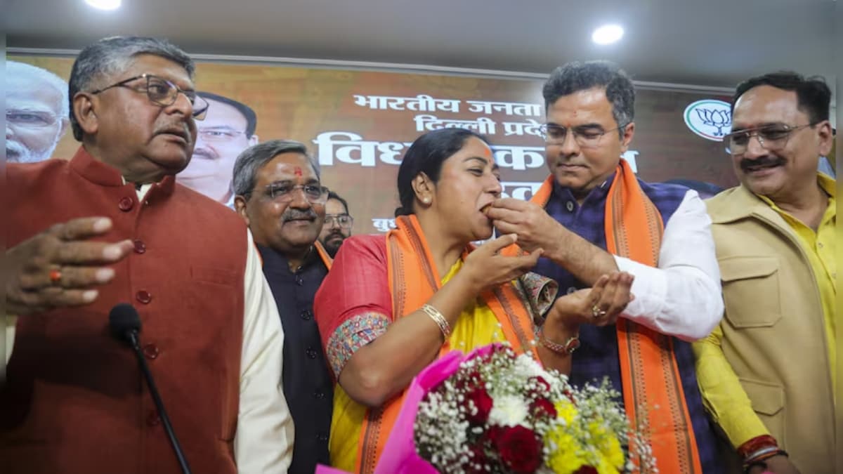 CM रेखा गुप्ता ने अपने पास क्यों रखें ज्यादा विभाग? बनीं दिल्ली कैबिनेट में सबसे व्यस्त मंत्री