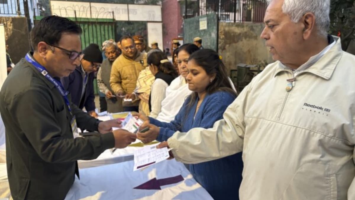 Watch: दिल्ली में कैसे बदला वोटिंग पैटर्न? किसकी बन रही सरकार, जानें इनसाइड स्टोरी
