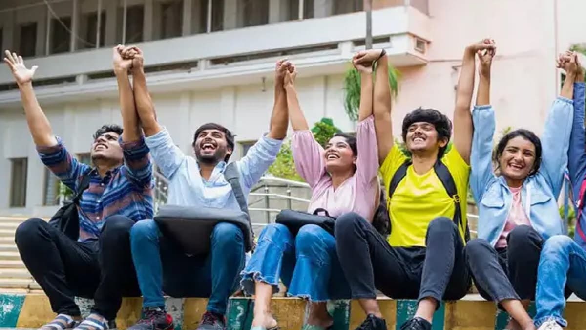 JEE Main Result 2025: जेईई मेन पेपर-1 का रिजल्ट जारी जारी, राजस्थान के आयुष सिंघल बने टॉपर, ऐसे चेक करें स्कोरकार्ड