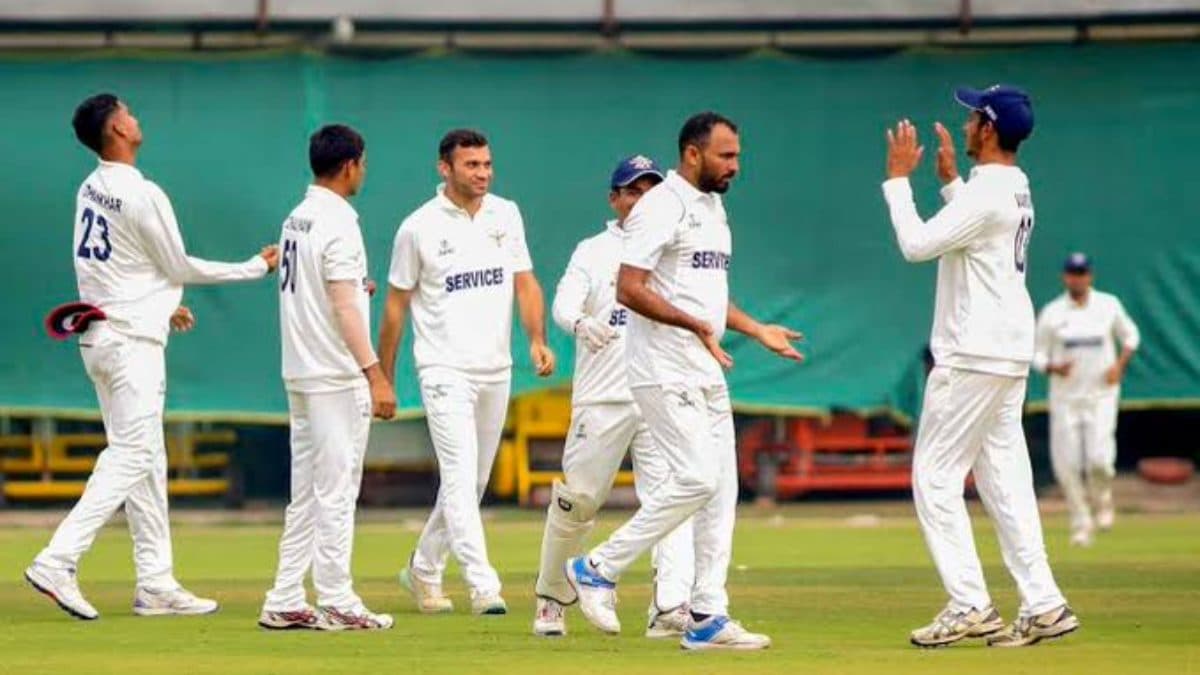 Ranji Trophy: सर्विसेज ने इतिहास रचकर हिला डाला रिकॉर्ड बुक, बिना विकेट गंवाए ही हासिल किया 376 का लक्ष्य