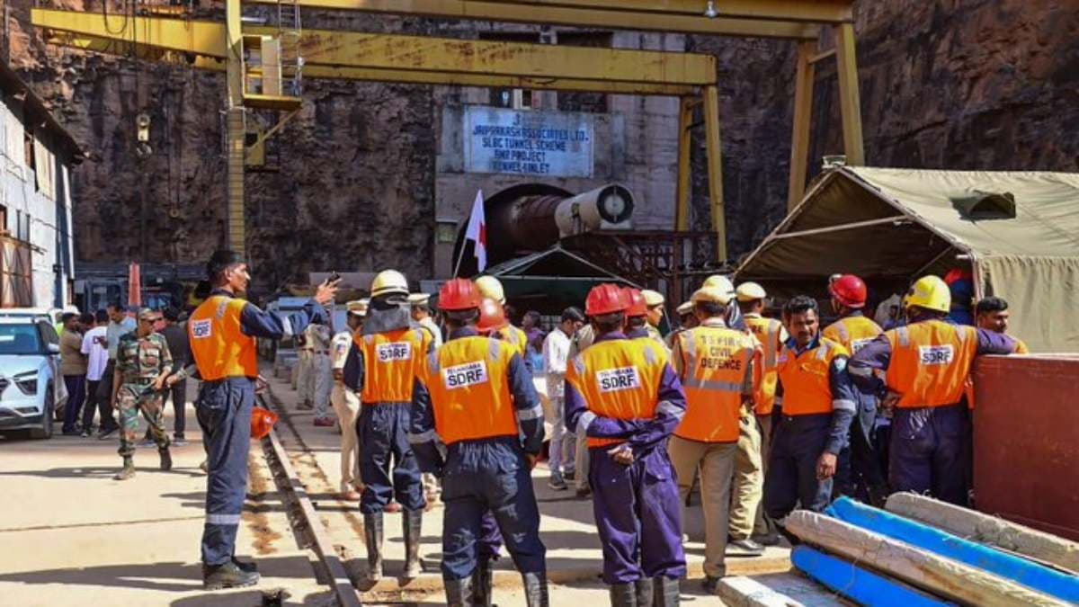 Telangana Tunnel Accident: 'सुरंग में फंसे मजदूरों का बचना मुश्किल' कैबिनेट मंत्री का बड़ा बयान